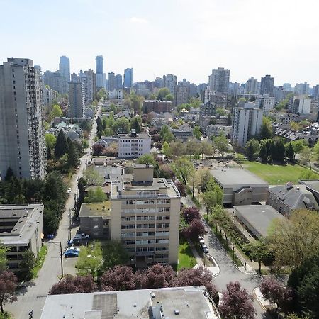 Coast Plaza Hotel And Suites Vancouver Zewnętrze zdjęcie