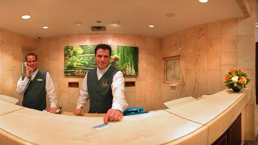 Coast Plaza Hotel And Suites Vancouver Zewnętrze zdjęcie